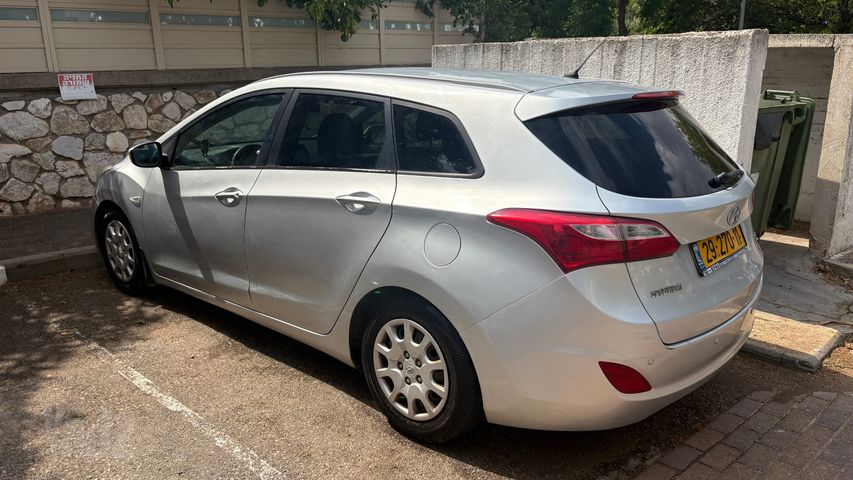 יונדאי i30