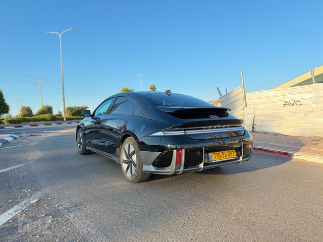 יונדאי איוניק 6