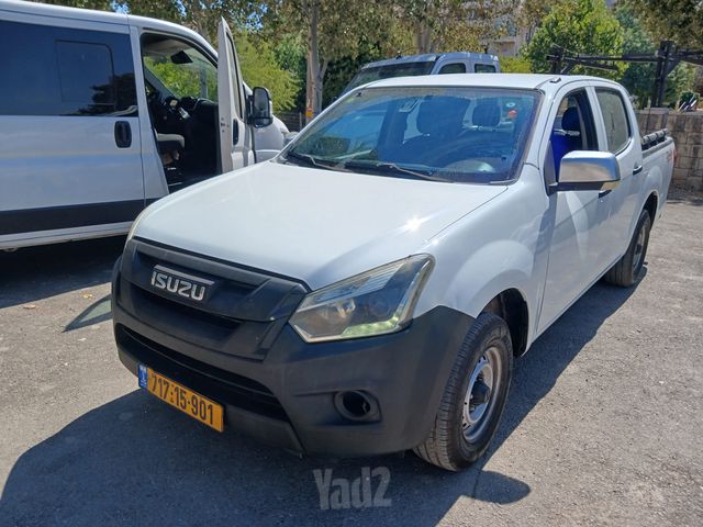 איסוזו די-מקס