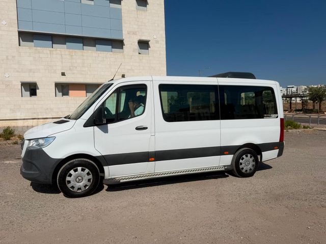 מודעת רכב מרצדס-בנץ ספרינטר