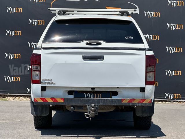 איסוזו די-מקס