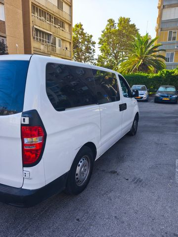 מודעת רכב יונדאי H-1 / i800