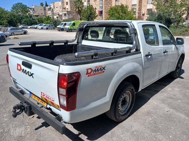איסוזו די-מקס