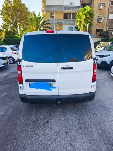 יונדאי H-1 / i800