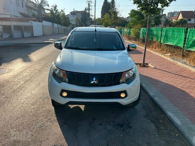 מודעת רכב מיצובישי טרייטון / L200