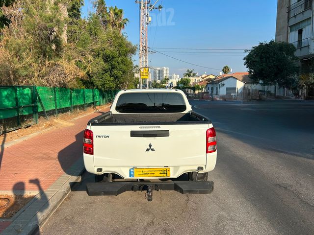 מיצובישי טרייטון / L200