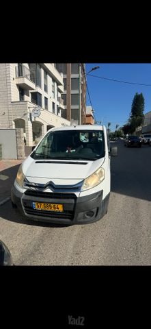 מודעת רכב סיטרואן ג'אמפי
