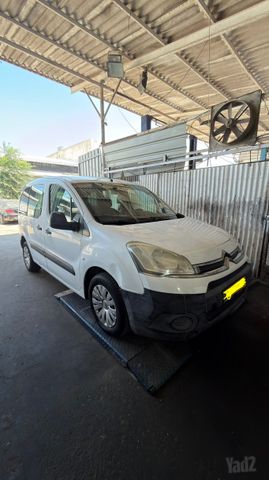 מודעת רכב סיטרואן ברלינגו