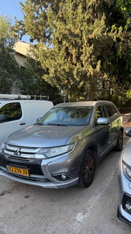 מיצובישי אאוטלנדר