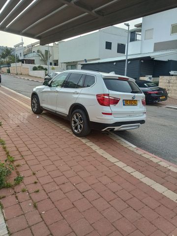 ב מ וו X3