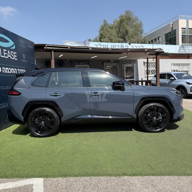 טויוטה RAV4