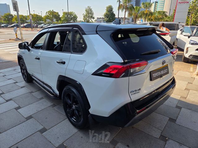 מודעת רכב טויוטה RAV4 2