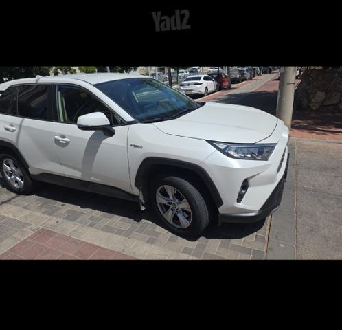 טויוטה RAV4