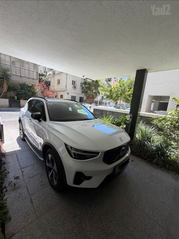 וולוו XC40