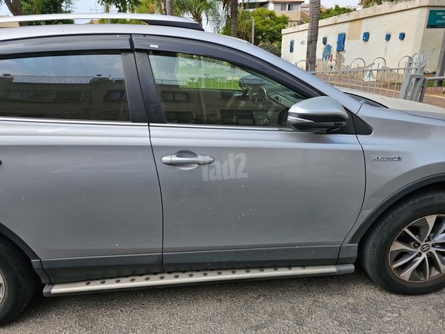 טויוטה RAV4
