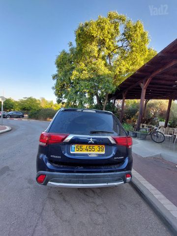 מיצובישי אאוטלנדר