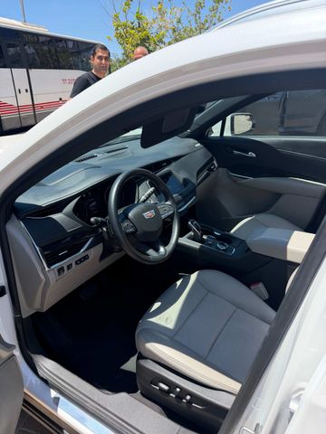 קאדילק XT4
