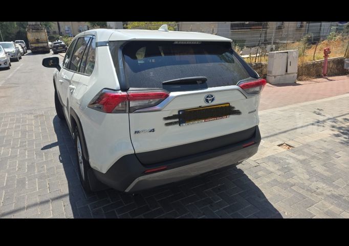 טויוטה RAV4