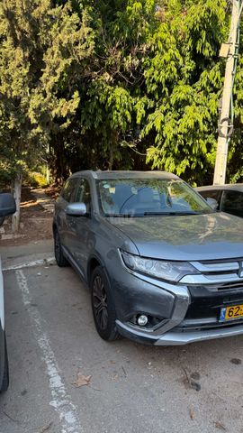 מיצובישי אאוטלנדר