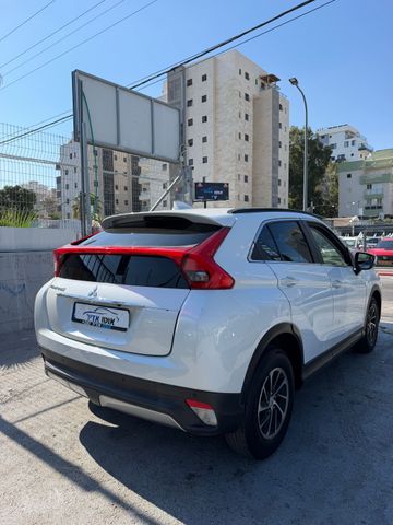 מיצובישי אקליפס קרוס