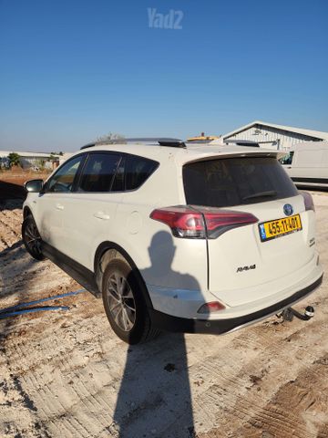 מודעת רכב טויוטה RAV4