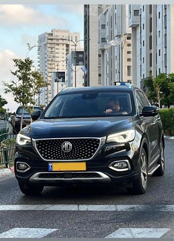 מודעת רכב אם ג'י EHS PHEV