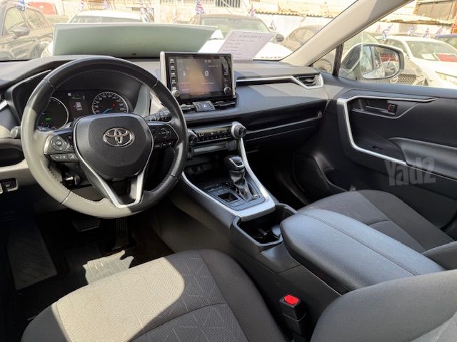 טויוטה RAV4