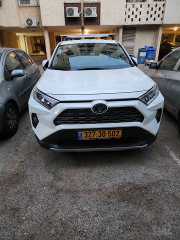 מודעת רכב טויוטה RAV4