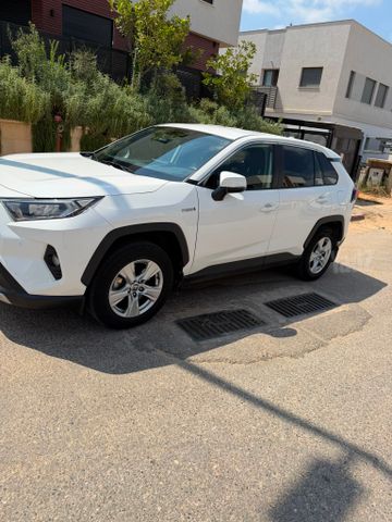 טויוטה RAV4