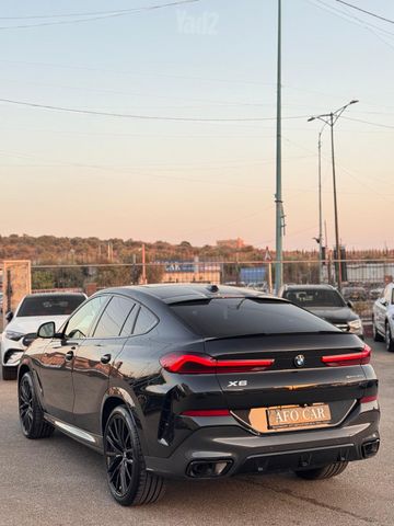 ב מ וו X6