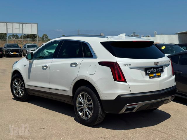 קאדילק XT5