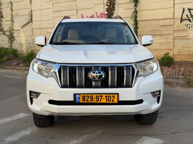 מודעת רכב טויוטה לנד קרוזר