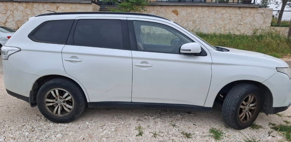 מודעת רכב מיצובישי אאוטלנדר