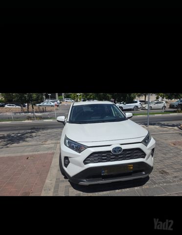 טויוטה RAV4