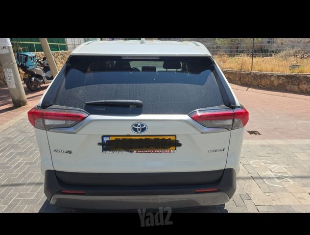 טויוטה RAV4