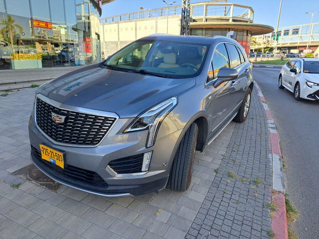 קאדילק XT5
