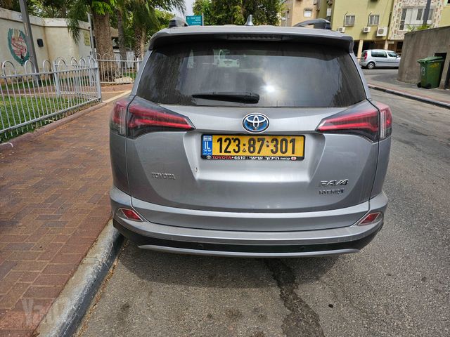 טויוטה RAV4