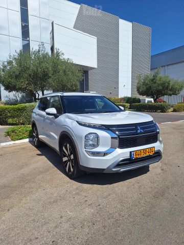 מיצובישי אאוטלנדר