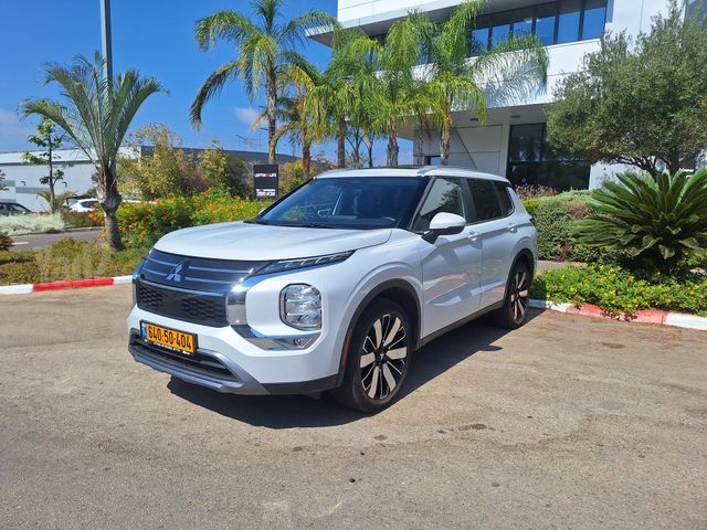 מיצובישי אאוטלנדר