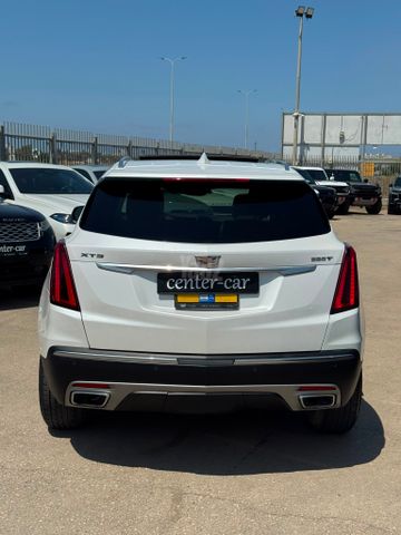 קאדילק XT5