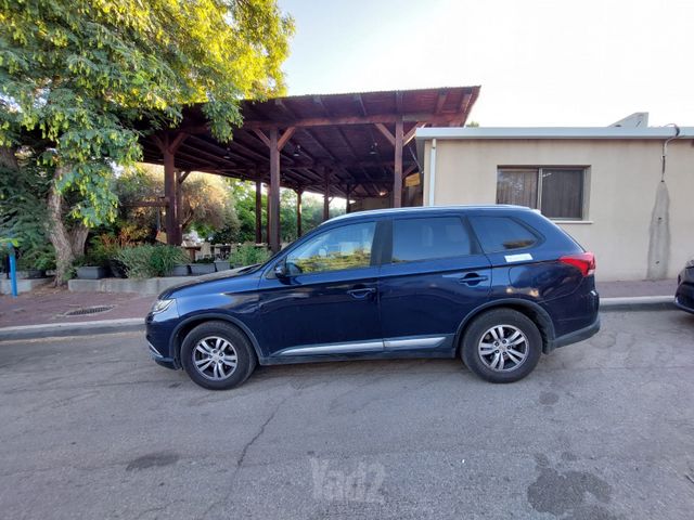 מיצובישי אאוטלנדר