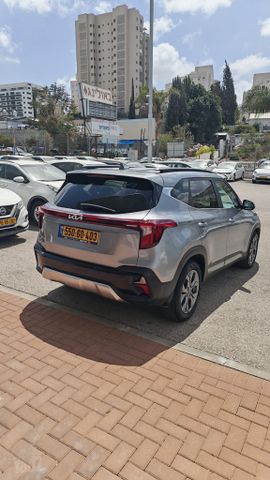 קיה סלטוס