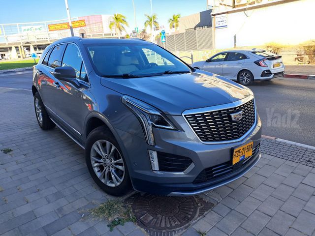 קאדילק XT5
