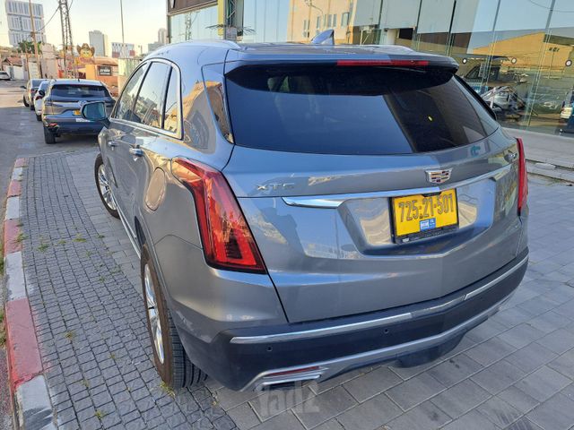 קאדילק XT5