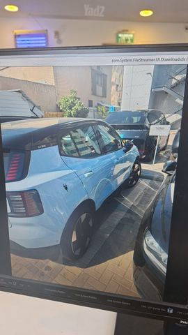 וולוו EX30