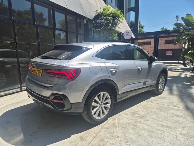 אאודי Q3