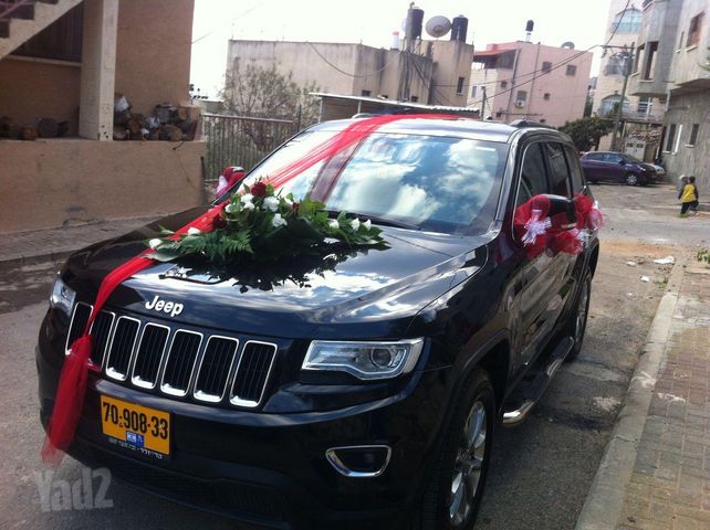מודעת רכב ג'יפ גרנד צ'ירוקי