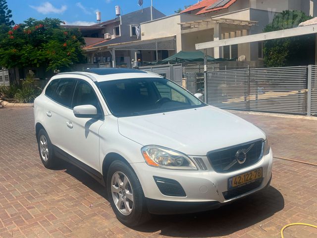 וולוו XC60