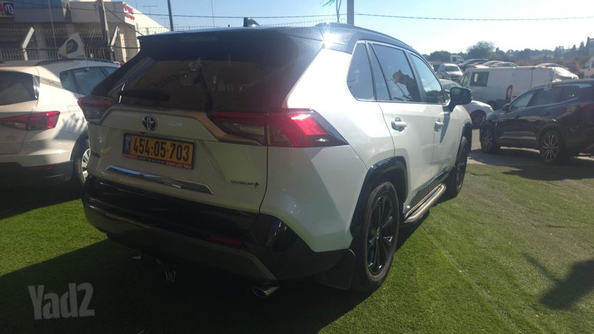 טויוטה RAV4