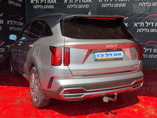 קיה סורנטו
